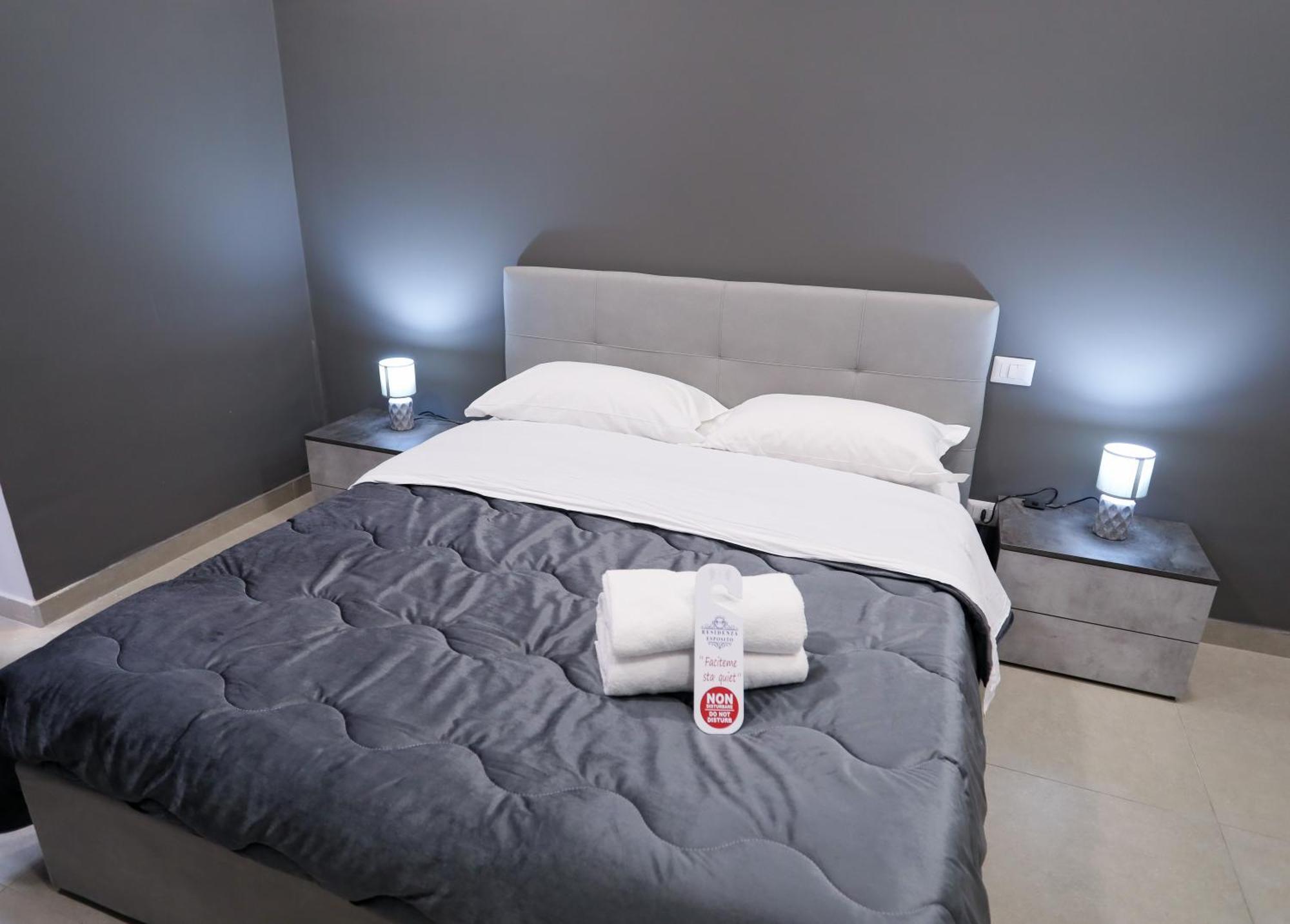 Residenza Esposito Economy Rooms Neapel Rum bild